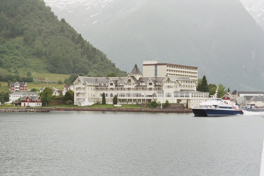 2003060612 fjaerlandfjord balestrand